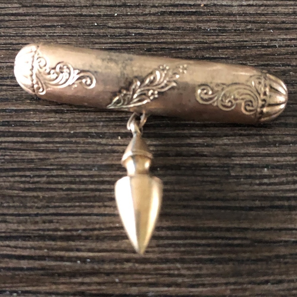 Vintage gold tie pin - flower holder